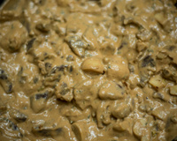 Strogonoff fácil muito CREMOSO (sem creme de leite!): receita diferente é tão gostosa quanto a tradicional