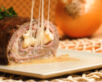 "A dica do plástico para enrolar é maravilhosa": rocambole de carne moída superfácil do TudoGostoso é aprovado por 1.268 membros