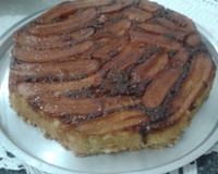 Bolo de banana caramelado