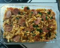 Macarrão cremoso com calabresa