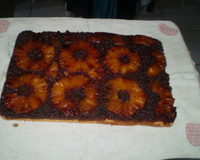 Bolo fácil de abacaxi caramelizado