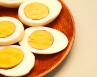 Saiba antes de comer! Quantos ovos cozidos você deve comer por dia? Tem algum problema em comê-los todos os dias?