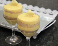 Pavê de mousse de maracujá e brigadeiro branco