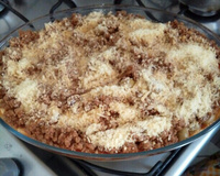 Polenta cremosa com molho de carne moída