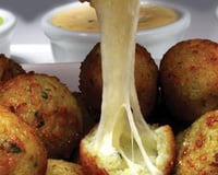 Bolinho de arroz com massa de batata da Adriene