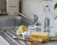 Como limpar utensílios de cozinha: limão, vinagre e bicarbonato de sódio tiram gordura com facilidade