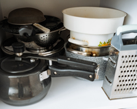 Adeus panelas empilhadas: o TudoGostoso revela a forma mais prática de organizar esses utensílios