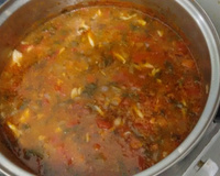 Arraia ao molho de tomate