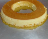 Pudim de leite condensado de padaria