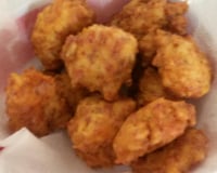 Bolinho de arroz com calabresa