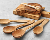 Aprenda como limpar os utensílios de madeira