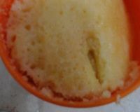 Bolo de laranja de caneca