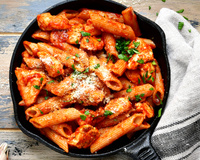 Macarrão de frigideira cremoso é o prato perfeito para quem precisa de um almoço RÁPIDO e GOSTOSO!