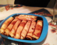 Panquecas doces com molho de vinho maravilhosas