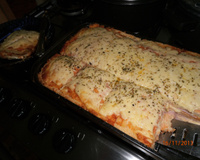 Torta de pão de forma com queijo e presunto