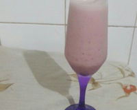 Batida de morango com refrigerante