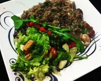 Risoto de filé mignon com tomate seco, rúcula e muzarela de búfala