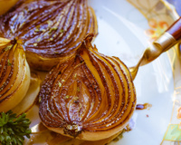 Cebola assada em 2 minutos: o acompanhamento perfeito que vai sumir da mesa rapidinho