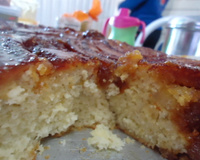 Bolo de banana caramelizada fácil