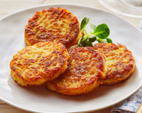 Chef revela receita de panquecas de batata com queijo: perfeito pra quem enjoou de purê e quer um prato suculento