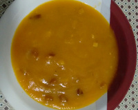 Caldo de cenoura com gengibre