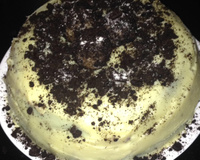 Bolo de Oreo com cobertura de leite em pó