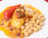 Bacalhau com grão-de-bico ao forno