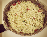 Macarrão ao alho e óleo (pasta aglio e olio)