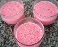 Sobremesa rápida de gelatina