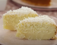 Bolo cremosão de coco com leite condensado: duvido alguém não gostar dessa receita rápida e simplesmente divina