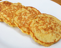 Esqueça o pão no café da manhã e faça essa receita rápida, gostosa, sem leite e sem farinhas, você vai amar!