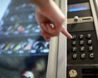 Máquinas de comida de graça: iniciativa para combater a fome