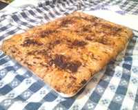 Bolo de banana com queijo e canela