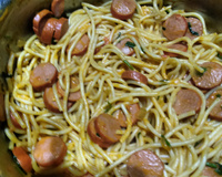 Macarrão rápido de salsicha