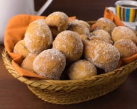 Bolinho de chuva com banana