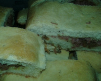 Pão fácil com recheio de calabresa