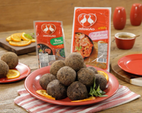 Bolinho de feijoada com linguiça paio defumada