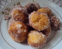 Bolinho de chuva com maçã