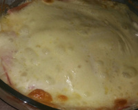 Purê de batata com recheio de queijo e presunto