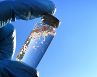 "O café também está na lista: essa bebida impressiona com até 6x mais microplásticos do que refrigerante, revela estudo "