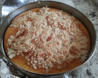 Cuca alemã com farofa