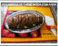 Rocambole de carne moída com aveia