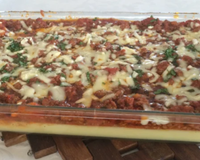 Polenta cremosa com carne moída é minha comida de conforto no frio e essa receita do TudoGostoso lembra a que minha avó preparava