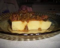 Polenta com carne e talo de espinafre