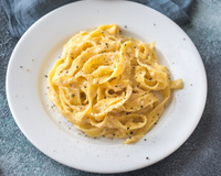 Fettuccine com molho trufado