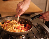 Cozinha bem equipada: jogo de frigideira Tramontina por menos de R$ 100