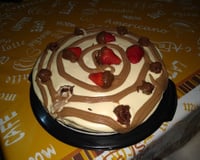 Bolo de creme de avelã com leite em pó