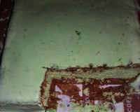 Bolo verdinho com creme de Limão