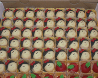 Docinhos modelados com leite ninho e leite condensado