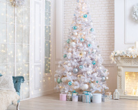 Nada de pinheiro verde nesse Natal? Descubra se cor tá fora de moda, qual a tendência 2024 e como salvar a sua árvore se não quiser comprar uma nova